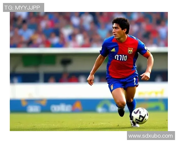 世界上最矮足球明星的成长历程与球场传奇背后的坚持与努力 世界上最矮足球明星的成长历程与球场传奇背后的坚持与努力