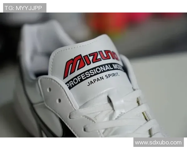 球星偏爱特定足球鞋的背后原因揭秘及其对比赛表现的影响