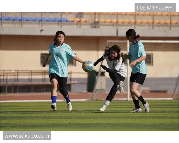 海南女足之星:闪耀绿茵场的多位优秀球员和她们的成长历程 海南女足之星:闪耀绿茵场的多位优秀球员和她们的成长历程