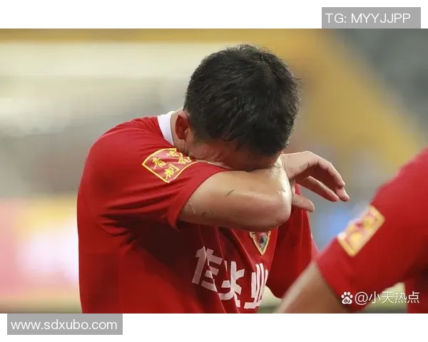 足球球星儿子自豪分享：我为父亲的成就感到骄傲并深受鼓舞